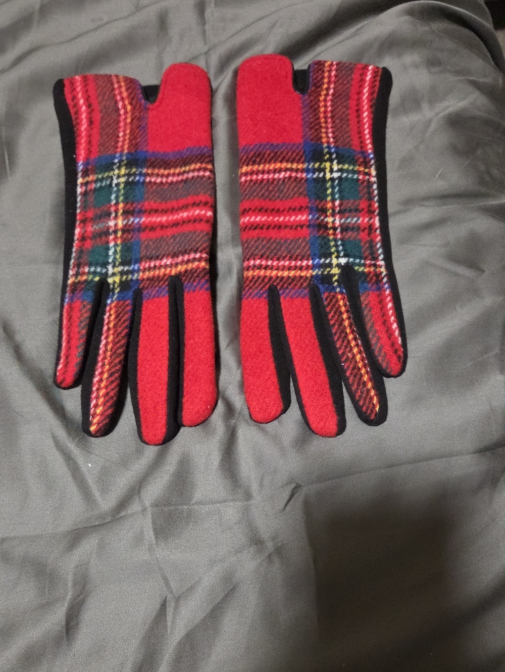 Women's Red Plaid Winter Gloves - Touchscreen Friendly